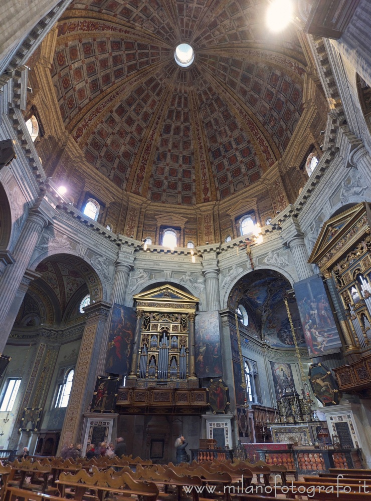 Milan (Italy) - Octagon and dome of the Church of Santa Maria della Passione